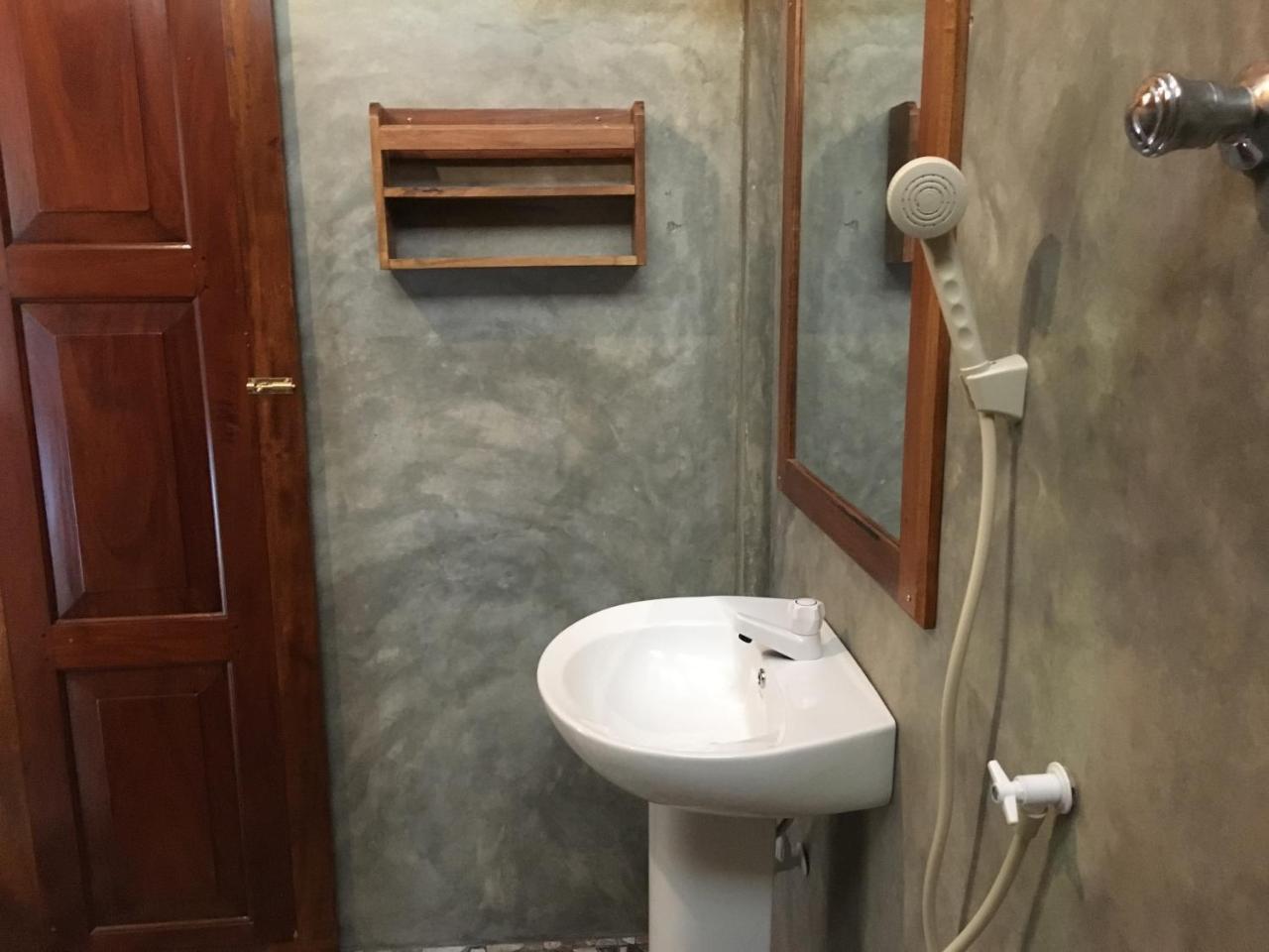 Appartamento Gold Ocean House Dikwella Esterno foto