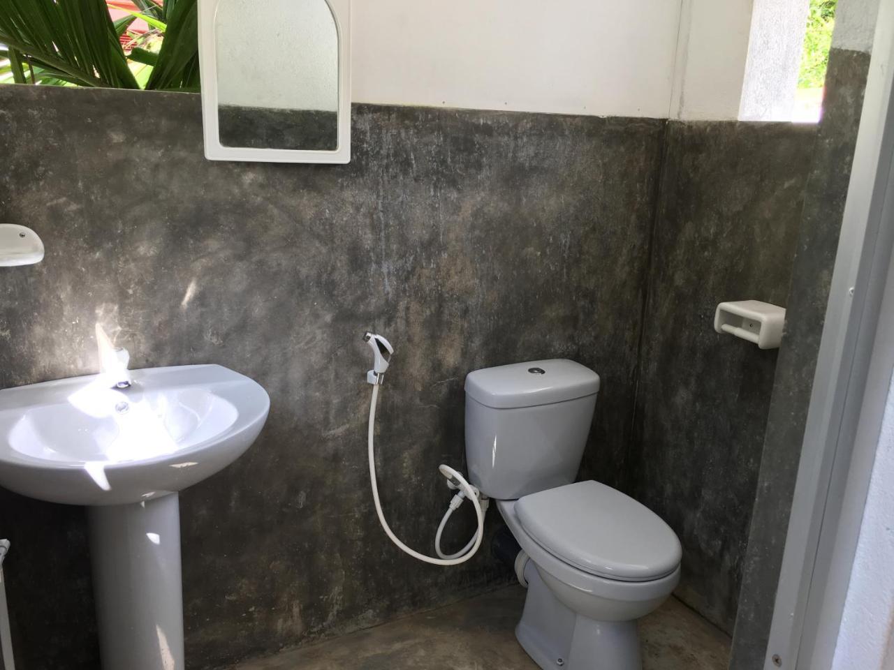 Appartamento Gold Ocean House Dikwella Esterno foto